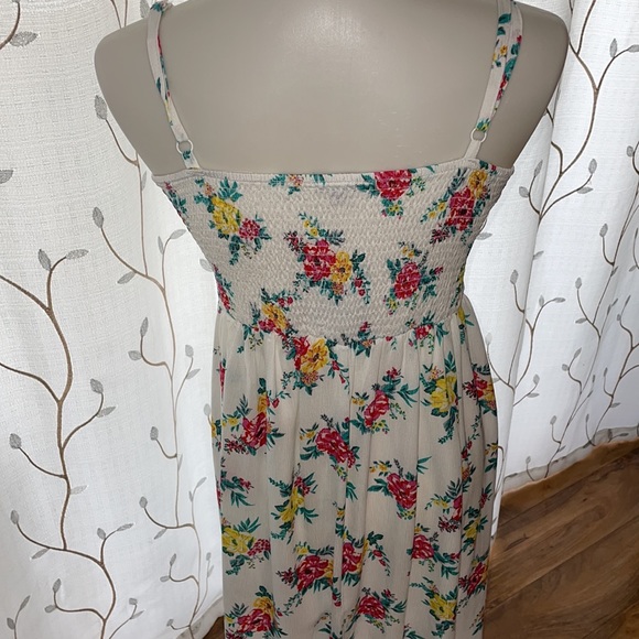 NWT Floral White Maxi Dress Lily Rose - Picture 5 of 9
